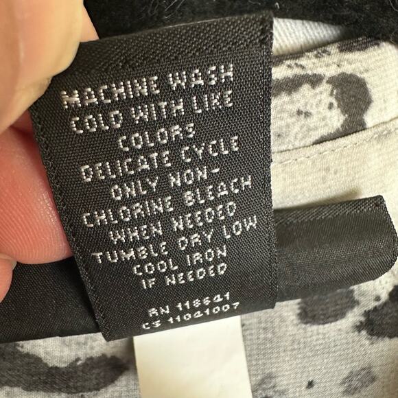 Women's Lane Bryant Black White Animal Print Sheer 3/4 Sleeve Button Up - 14/16 - Picture 5 of 5